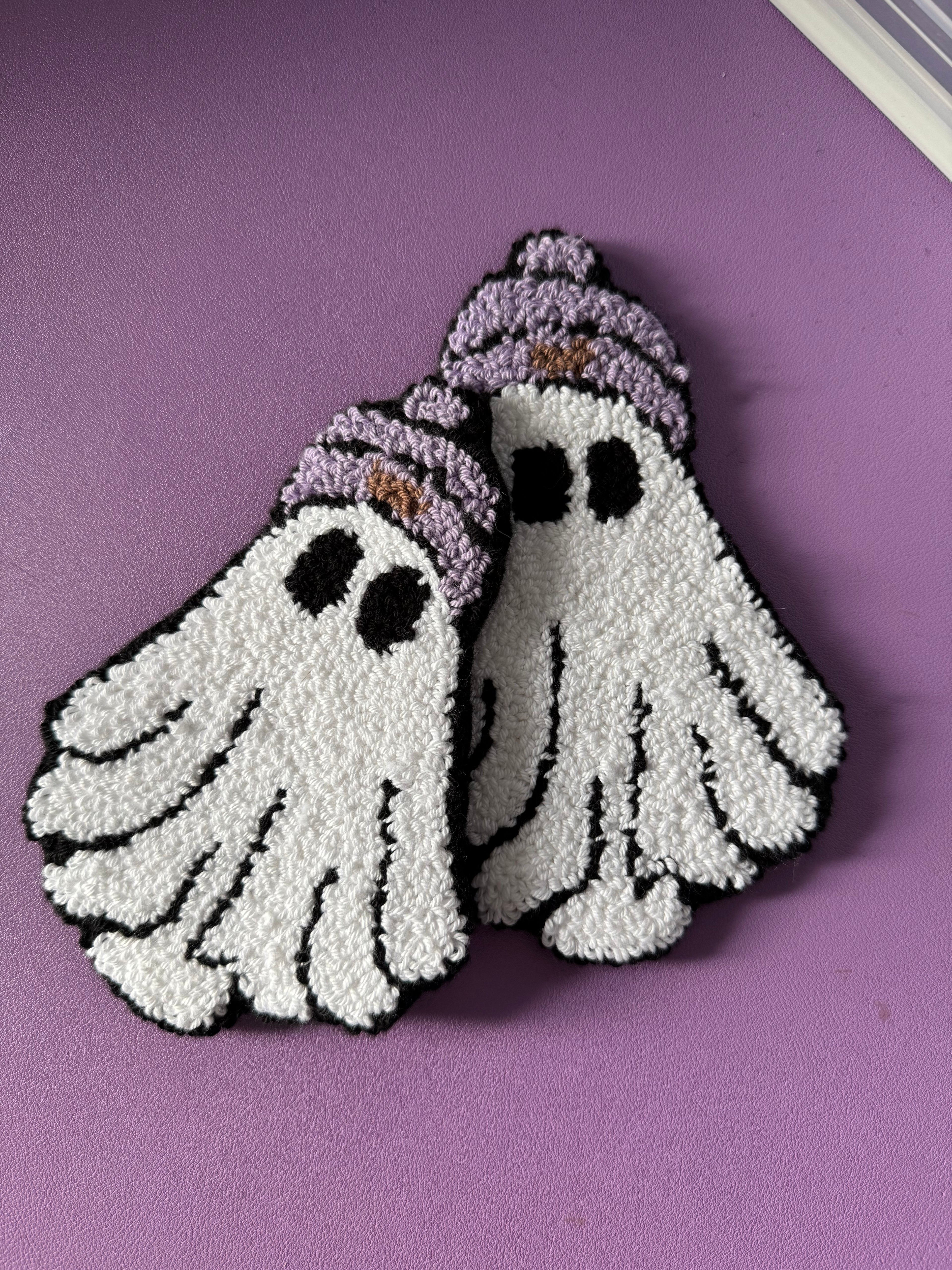 Purple Hat Ghost Mug Rug